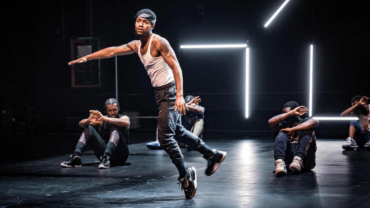 FLEXN live on stage © Matheus José Maria, New Zealand Festival of the Arts